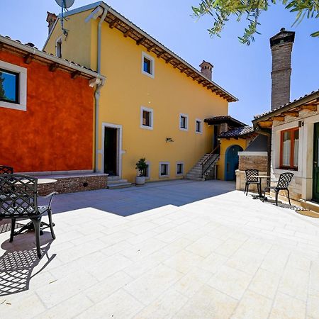 罗维尼 Casa Degli Artisti酒店 外观 照片