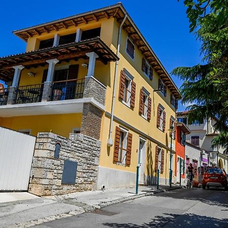 罗维尼 Casa Degli Artisti酒店 外观 照片